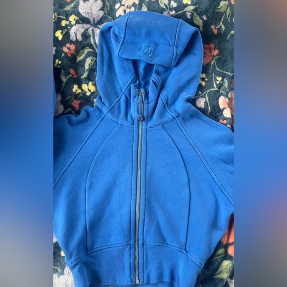 Lululemon cropped scuba full zipper 💙 - Picture 2 of 12